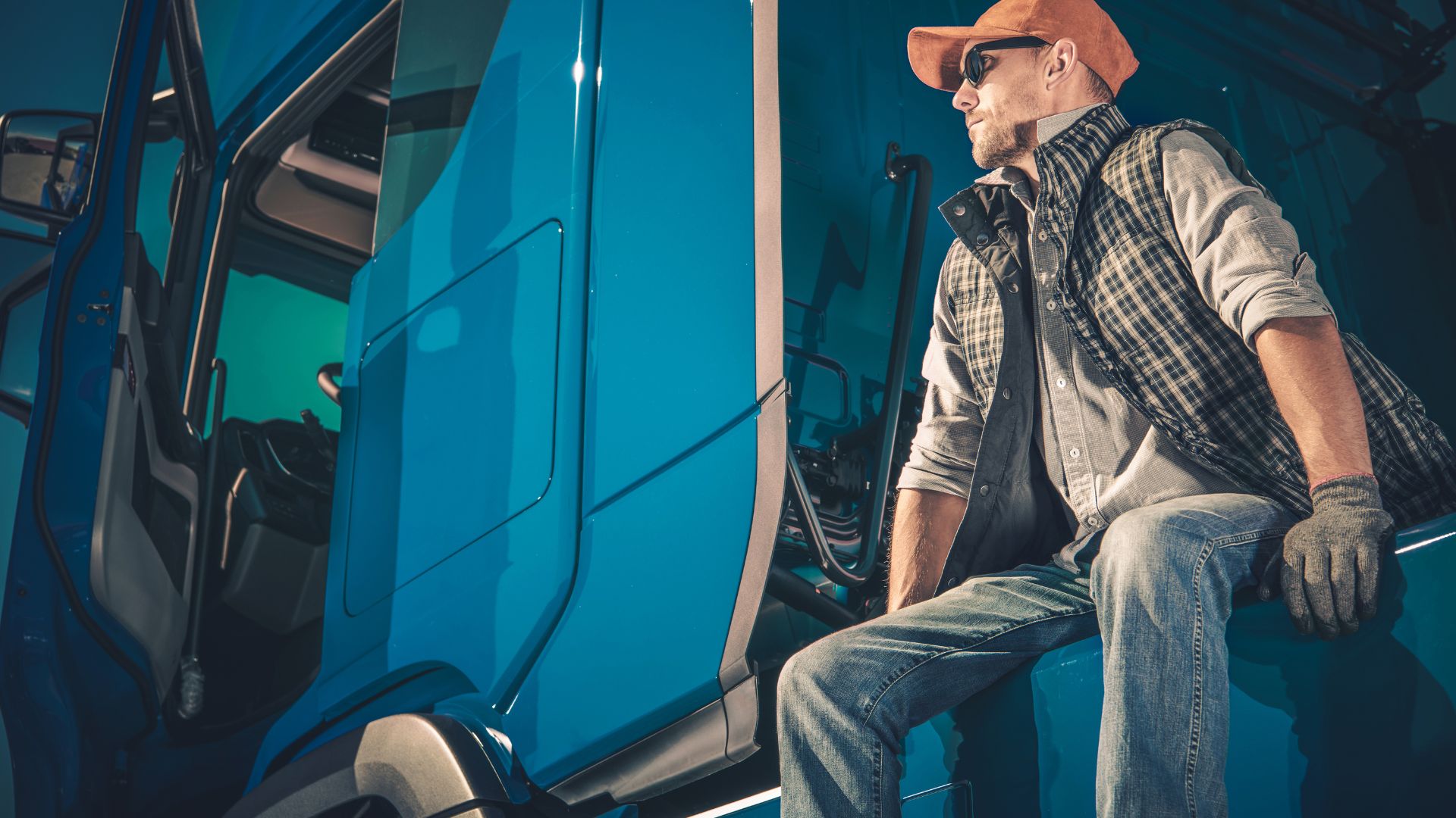 Mobile Semi Repair: Keeping Your Fleet on the Move Around the Clock
