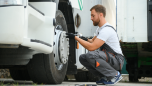 Benefits of On-Site Truck Repair vs. Traditional Shop Services